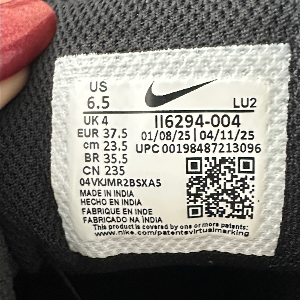 Nike Woman’s V5 RNR - Picture 9 of 9